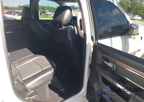 2018 Ram 1500 Laramie 4X2 6'4 Box from USA, damaged, VIN 1C6RR6VT1JS250301